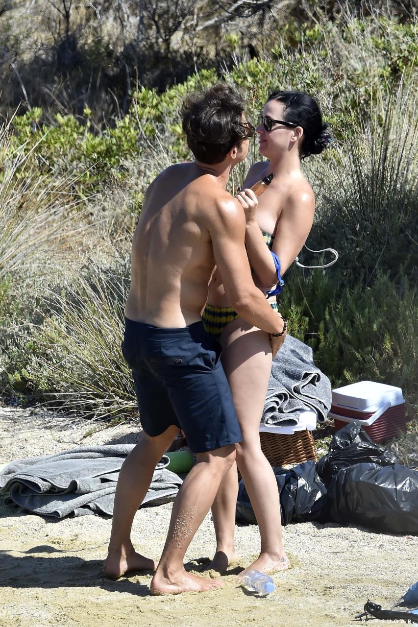 Celebrity & Entertainment | Katy Perry and Orlando Bloom Have a Steamy NSFW  Beach Day in Italy | POPSUGAR Celebrity Photo 18