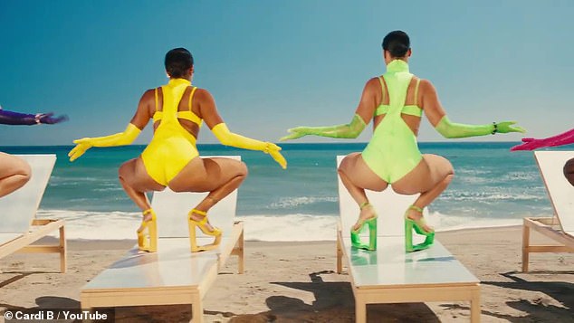 Beginning: The video begins with a panning shot featuring a number of dancers twerking on lounge chairs
