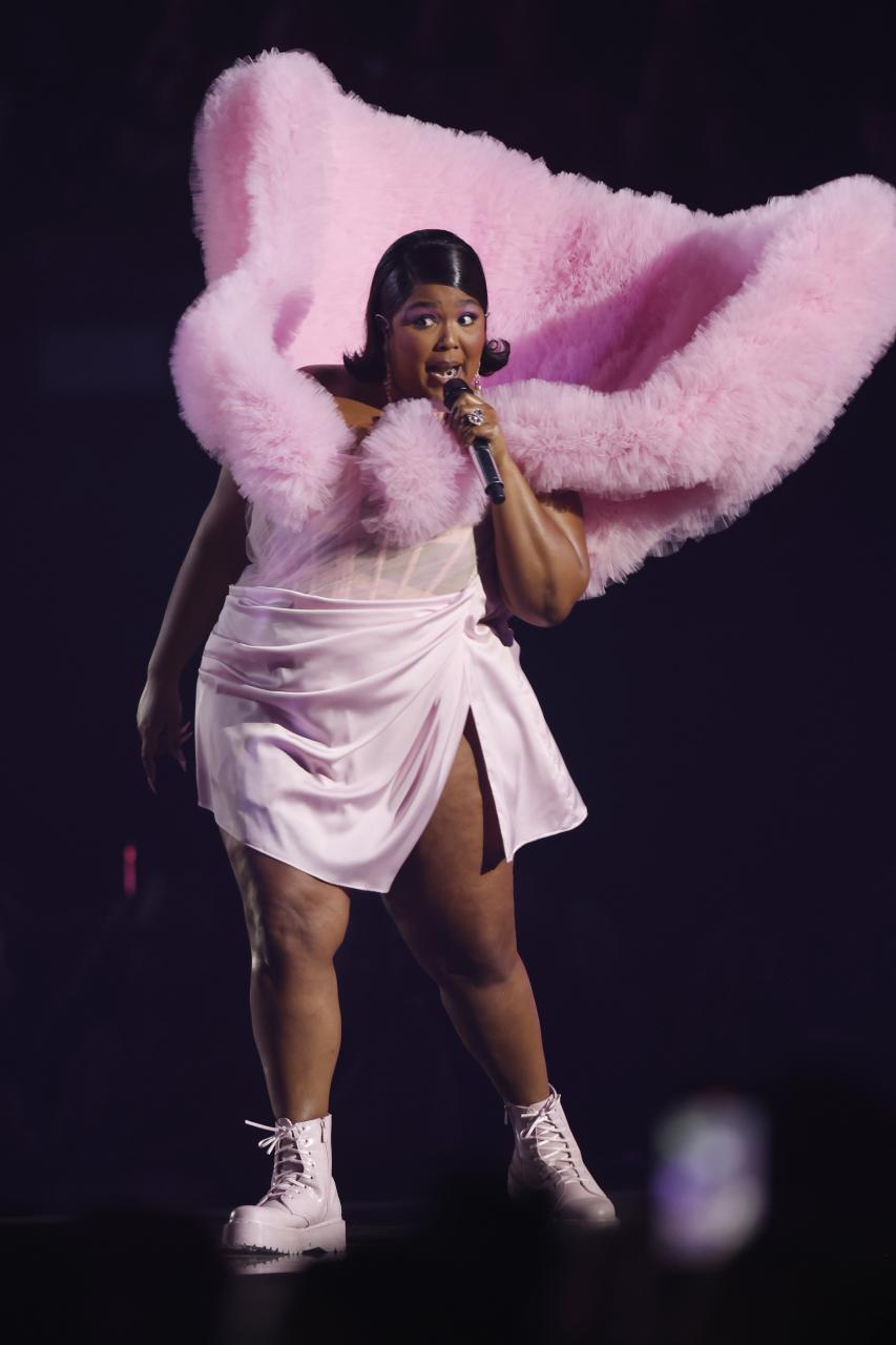 Lizzo Wears a Fluffy Pink Act N°1 Dress at the Brit Awards | POPSUGAR  Fashion