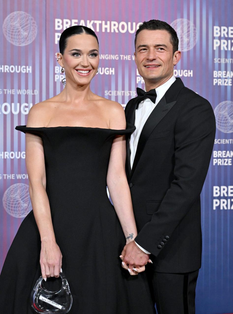 Orlando Bloom says Katy Perry 'demands that I evolve' in relationship