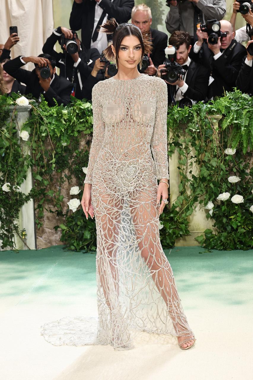 Emily Ratajkowski at the Met Gala 2024 red carpet