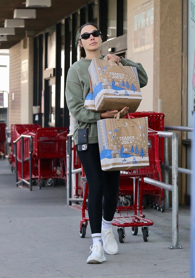 Gal Gadot Leaving a Trader Joe's in Studio City