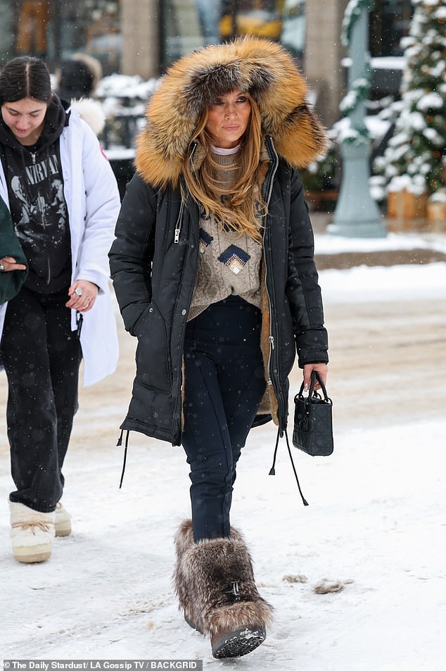 Jennifer Lopez was spotted stepping out in Aspen on Christmas Day to grab a bite to eat on Wednesday.