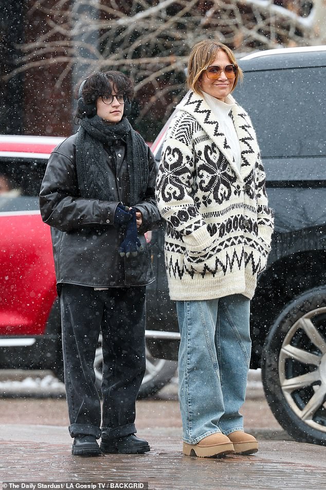 Jennifer Lopez and her child Emme Maribel Muñiz braved snowfall and 27-degree winter weather for a post-Christmas shopping spree in Aspen, CO on Thursday